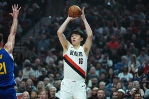 马健:打完今天的比赛后杨瀚森危险了 除非开拓者为他改变打法